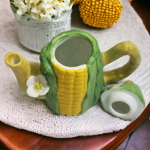 Miniature Ceramic Tea Pots Fruit/Vegetable & Flower With Removable Lid 4pcs Set - Picture 13 of 16